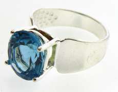 Sterling Silver Blue Topaz Ring