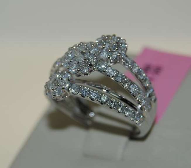 14kt White Gold Diamond Cluster Ring