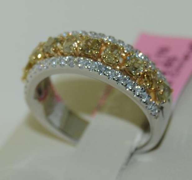 18kt Fancy Yellow and White Diamond Band