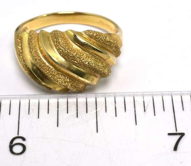 Lovely Dome-Style Ring in 14KT Yellow Gold
