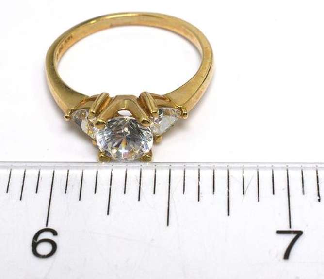 Glimmering 3-Stone CZ Ring in 14KT Yellow Gold
