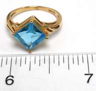 Eye-Catching Blue Topaz Ring in 14KT Yellow Gold