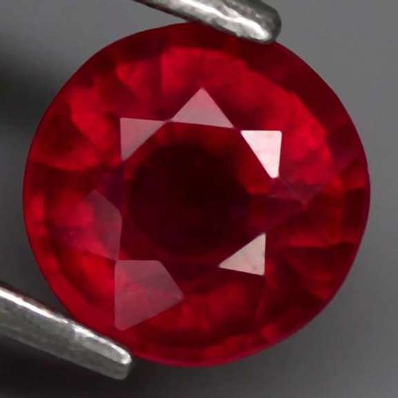 Stunning deep red 1.22ct Ruby solitaire