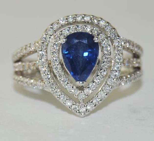 Fashionable Sapphire and Diamond Ring