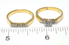 18KT & 0.97CTW Diamond Wedding Set