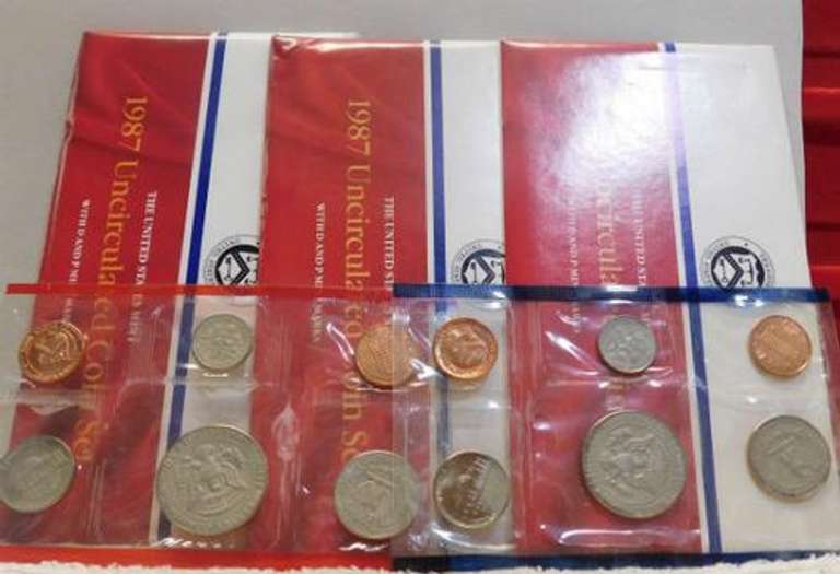 3 each 1987 Uncirculated Mint Sets  P and D