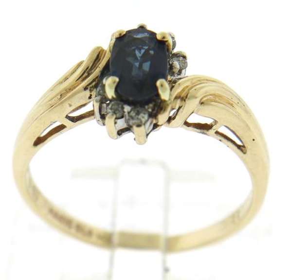 Pretty Blue Sapphire & Diamond Accent Ring