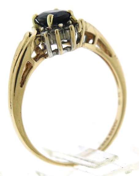 Pretty Blue Sapphire & Diamond Accent Ring