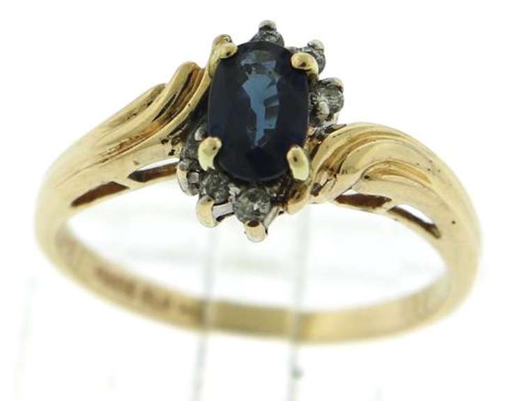 Pretty Blue Sapphire & Diamond Accent Ring