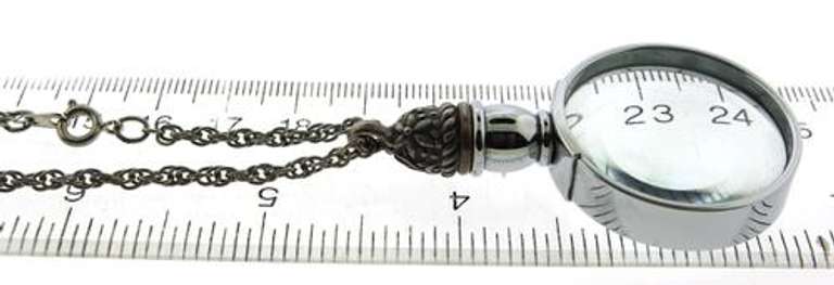 Vintage Silver Tone Magnifying Glass Pendant With Long Rope Chain