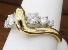 Unique Diamond & Gold Wave Ring