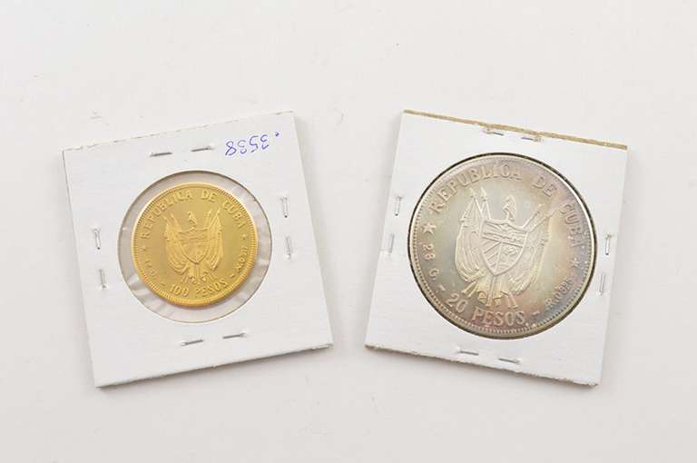 (2) 1977 Cuba 20 Pesos Silver Coin & 100 Pesos Gold Coin - Box