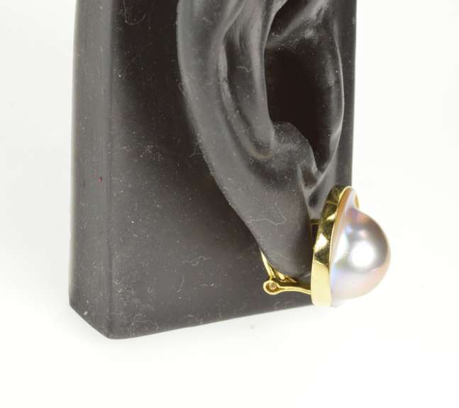 14K Yellow Gold 18.0mm Mabe Pearl Bezel French Clip Back Earrings