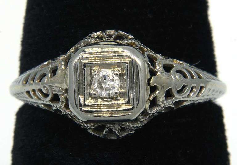 18KT Filigree Estate Diamond Ring