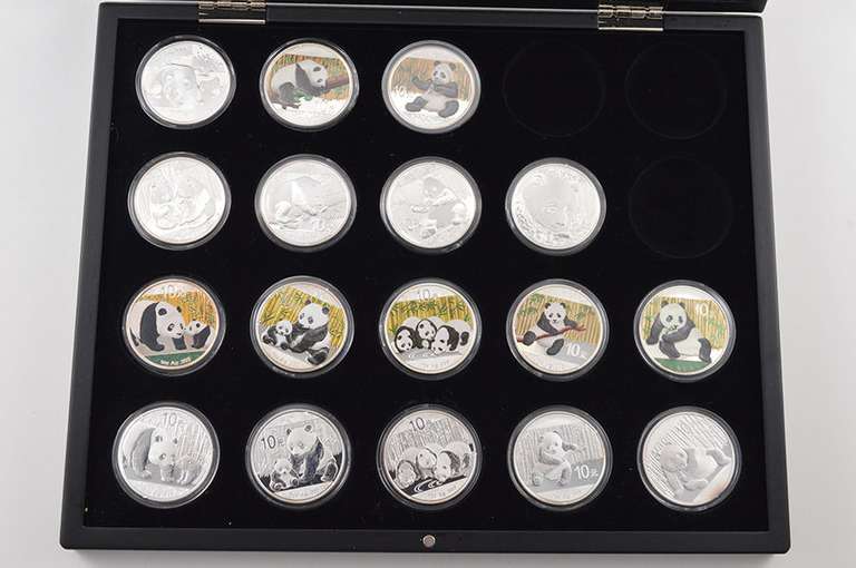 2008-2018 China 10 Yuan Panda 1 Oz .999 Fine Silver 17 Coin Set - Box