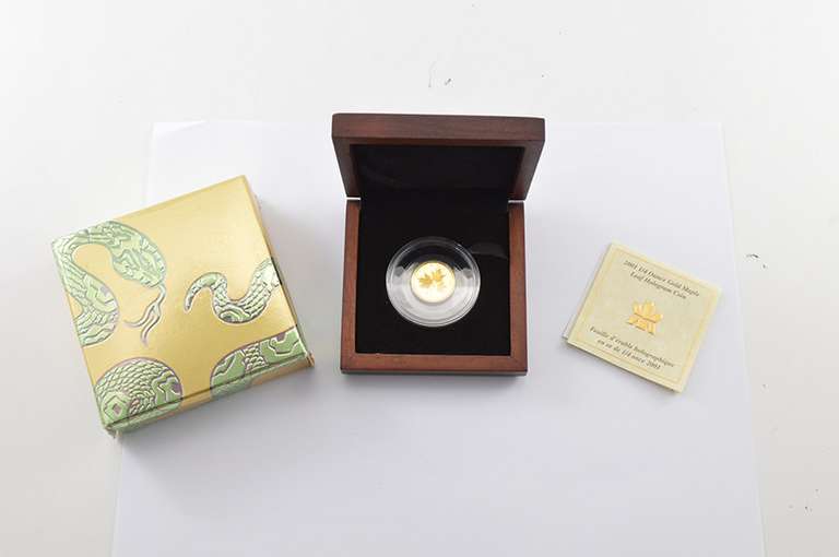 2001 Canada 10 Dollars 1/4 Oz Fine Gold Maple Leaf Hologram Coin - Box