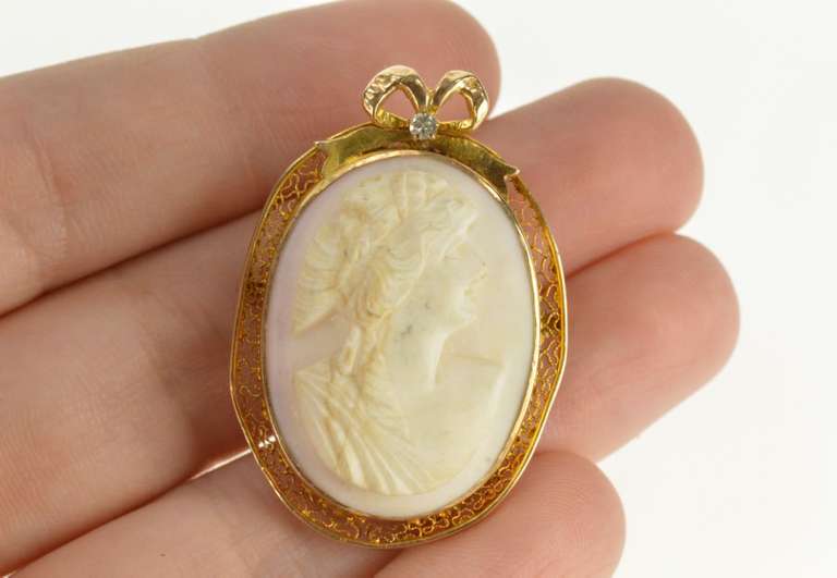 10K Yellow Gold Retro Carved Cameo Diamond Accent Filigree Pendant/Pin