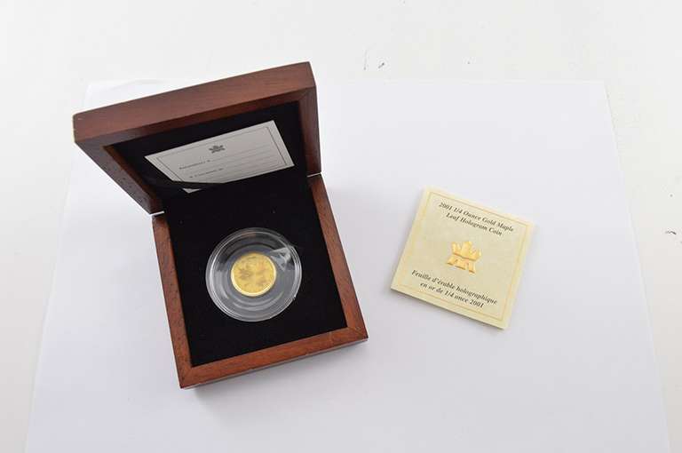 2001 Canada 10 Dollars 1/4 Oz Gold Maple Leaf Hologram Coin Box & COA
