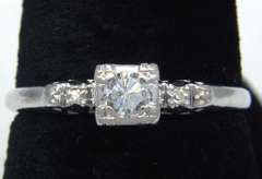 Vintage Diamond Ring in White Gold