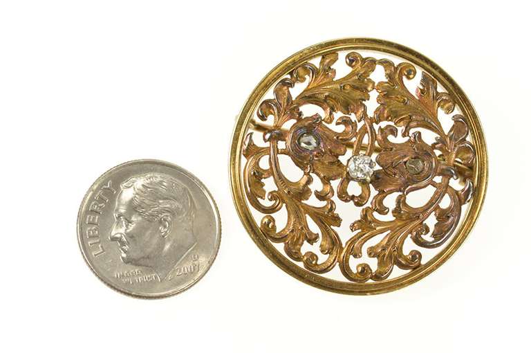 14K Yellow Gold 1940's Diamond Inset Scrollwork Round Pin/Brooch