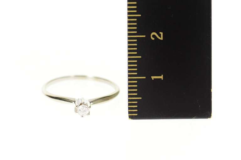 14K White Gold Round Diamond Solitaire Classic Promise Ring