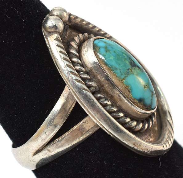 Vintage Sterling Silver Turquoise Ring