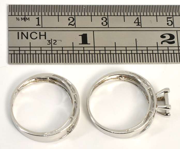 Sweet White Gold & Diamond Ring Set