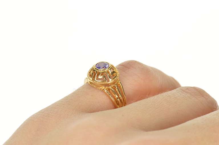 18K Yellow Gold Round Amethyst Greek Key Wave Filigree Ring