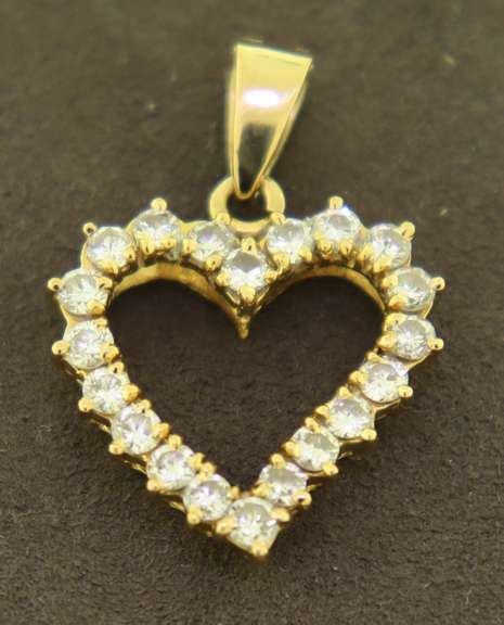 Favorite 18kt Diamond Heart Pendant