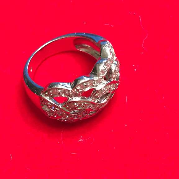 LADIES 14K WHITE GOLD AND DIAMOND WEAVE DESIGN RING