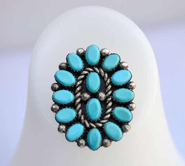 Vintage Signed Native American Ring by V. Martza Suni, Sz 5.5