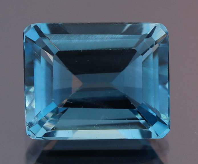 Striking 5.64ct VS emerald cut Topaz