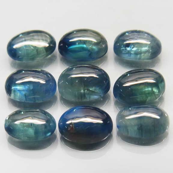 Glistening 12.18ct unheated Sapphire cabochon set