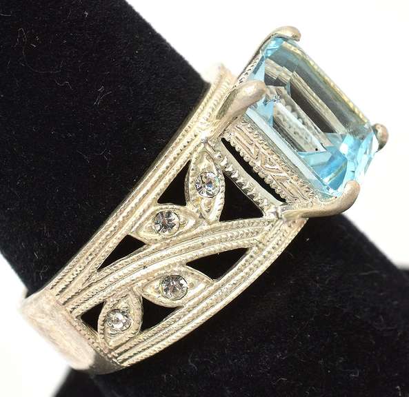Sterling Silver Blue Topaz Ring