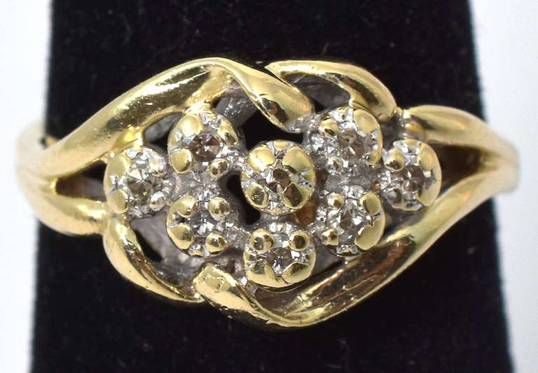 Sweet Diamond Cluster Ring in Yellow Gold