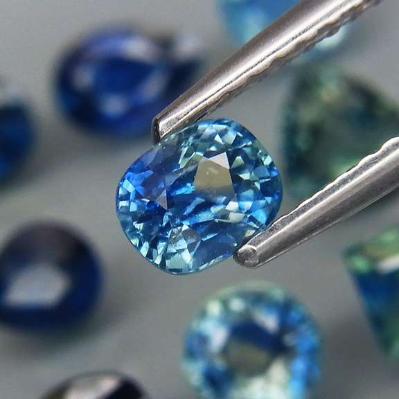 Heated only! 4.46ct blue Sapphire collection