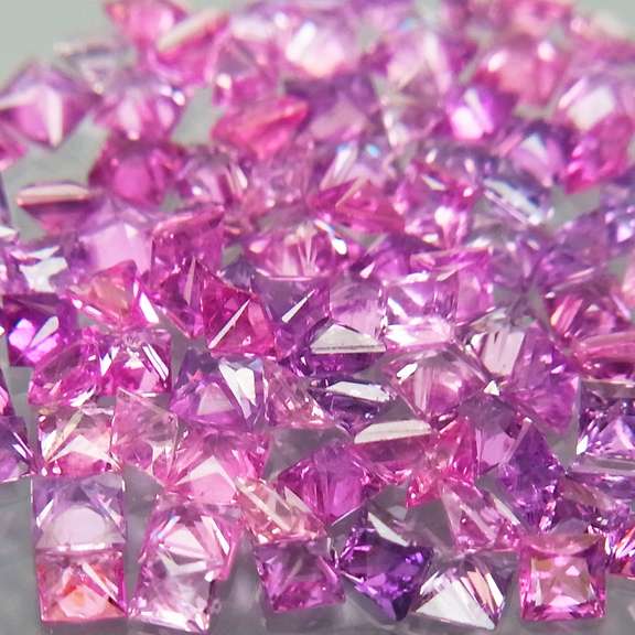 Radiant princess cut! Heated only! 4.61ct Ruby set!