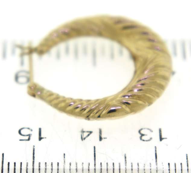 Simple Yellow Gold Hoop Earrings