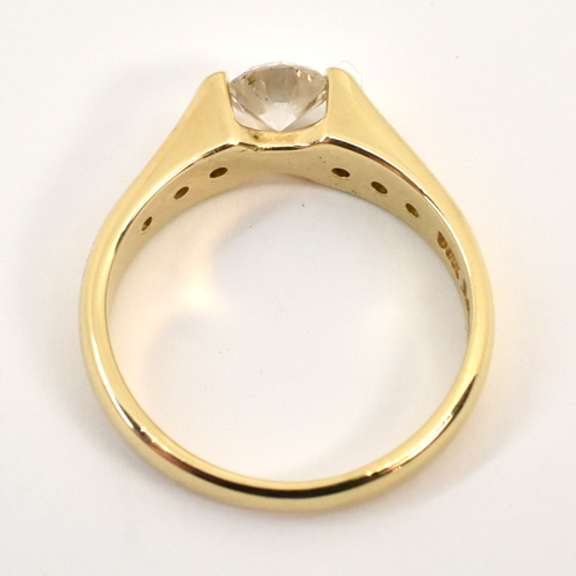 Sweet Modern Engagement Style Ring