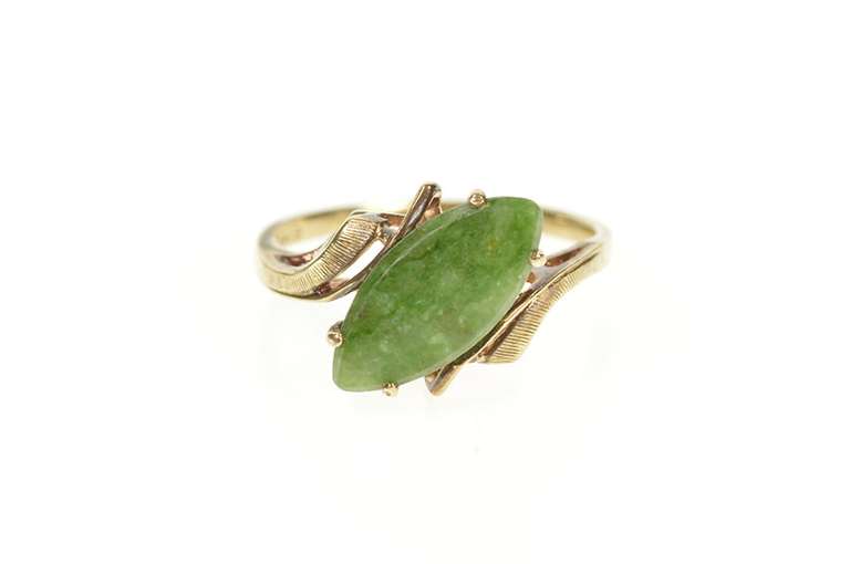 10K Yellow Gold 1960's Marquise Nephrite Jade Bypass Ring