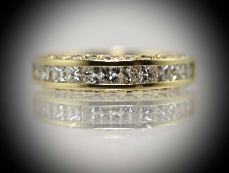 Beautiful 14K Princess Cut & Round Diamond Band