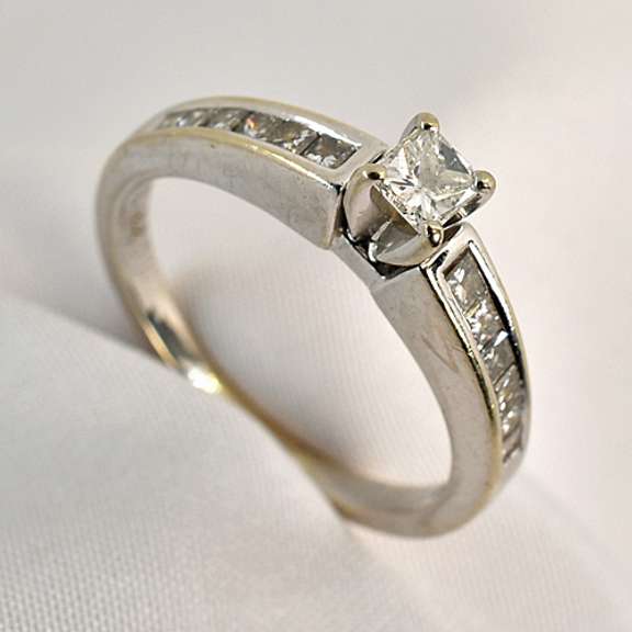 Charming WG Princess Cut Diamond Ring