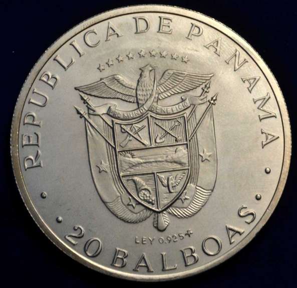1974 Panama 20 Balboa UNC 4 OZ Sterling Silver Coin