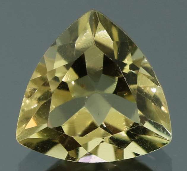 Ravishing 3.25ct trillian cut 10x10mm Citrine