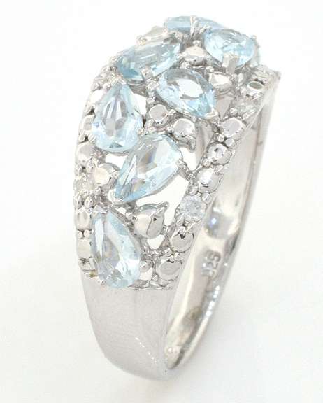 Captivating Aquamarine & Diamond Ring in Sterling Silver