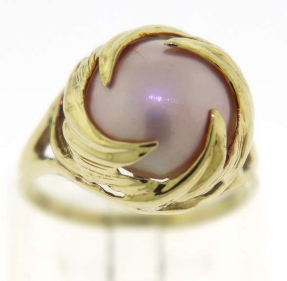 Beautiful Yellow Gold Pink Mabe Pearl Ring