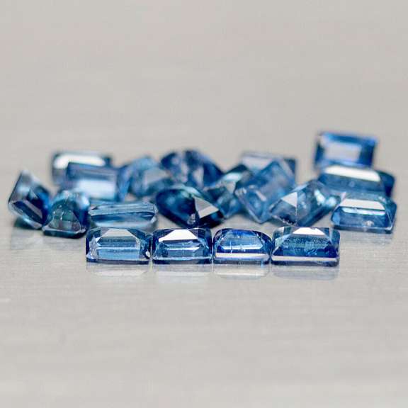Top cornflower blue 2.98ct 19 piece set of Sapphires