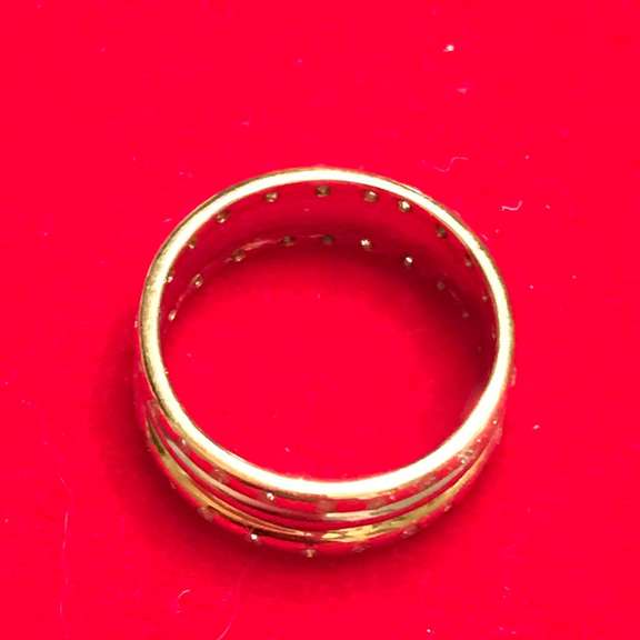 PLATINUM AND 18K GOLD DIAMOND WEDDING BAND