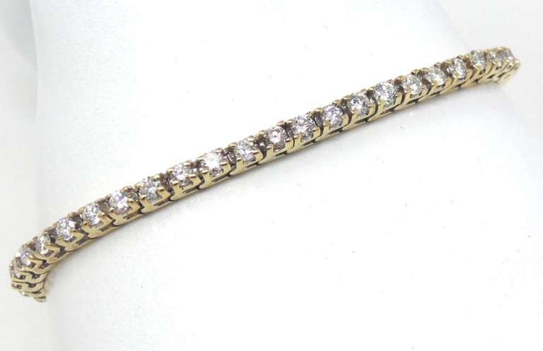 Majestic Prong Diamond Tennis Bracelet