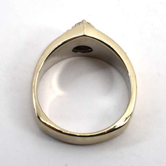 Unisex Triangle of Diamonds Ring